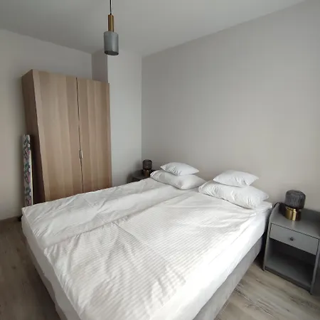 Przy Mogilskiej Z Miejscem Postojowym * Krakow
