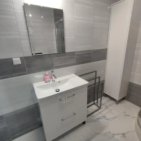 Apartmán Przy Mogilskiej Z Miejscem Postojowym *